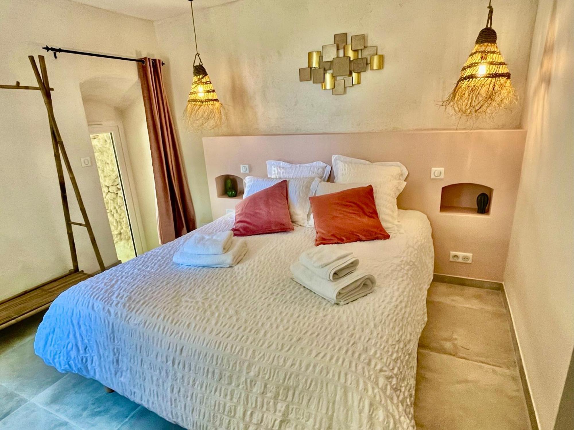 La Parenthese Du Var - Chambre D'Hotes Petits Dejeuners Inclus Et Terrasse Ombragee Saint-Antonin-du-Var Ngoại thất bức ảnh